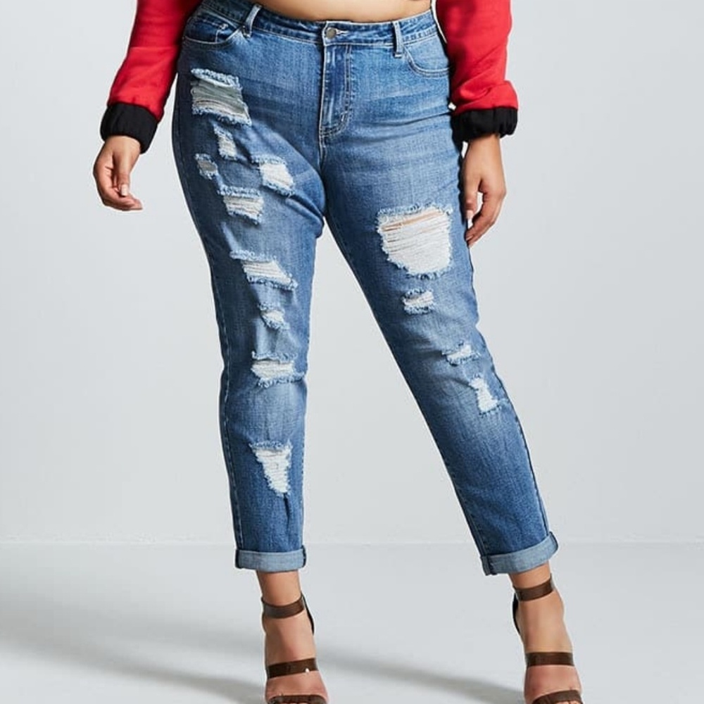 Distressed Boyfriend Jeans